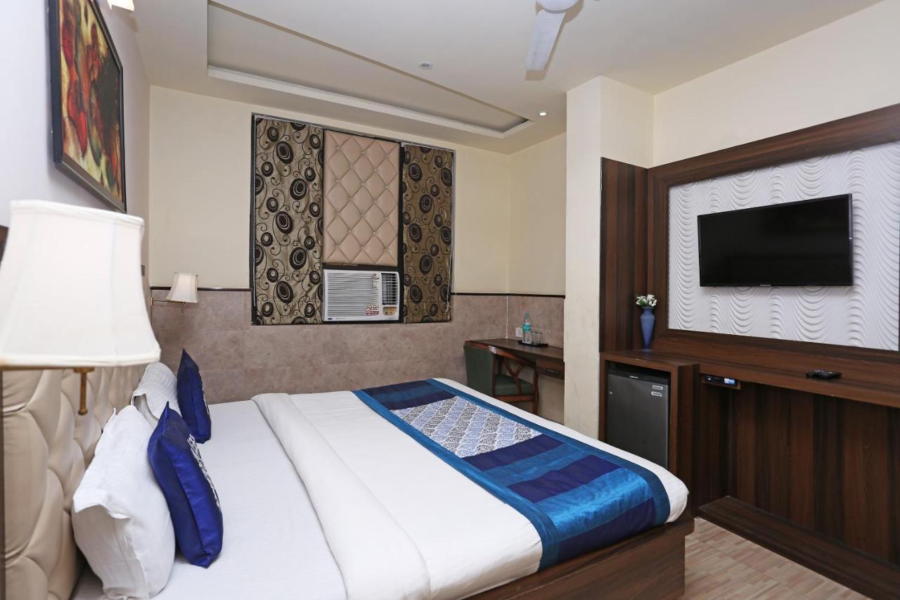 Vaccinated Staff - Capital O 705 Hotel Siddharth Inn Jaipur Eksteriør billede